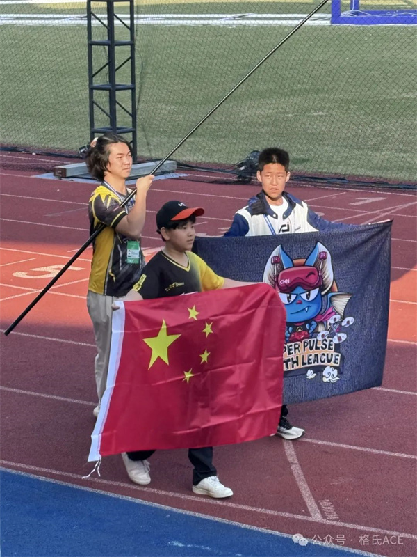 龍隊、小白、果果